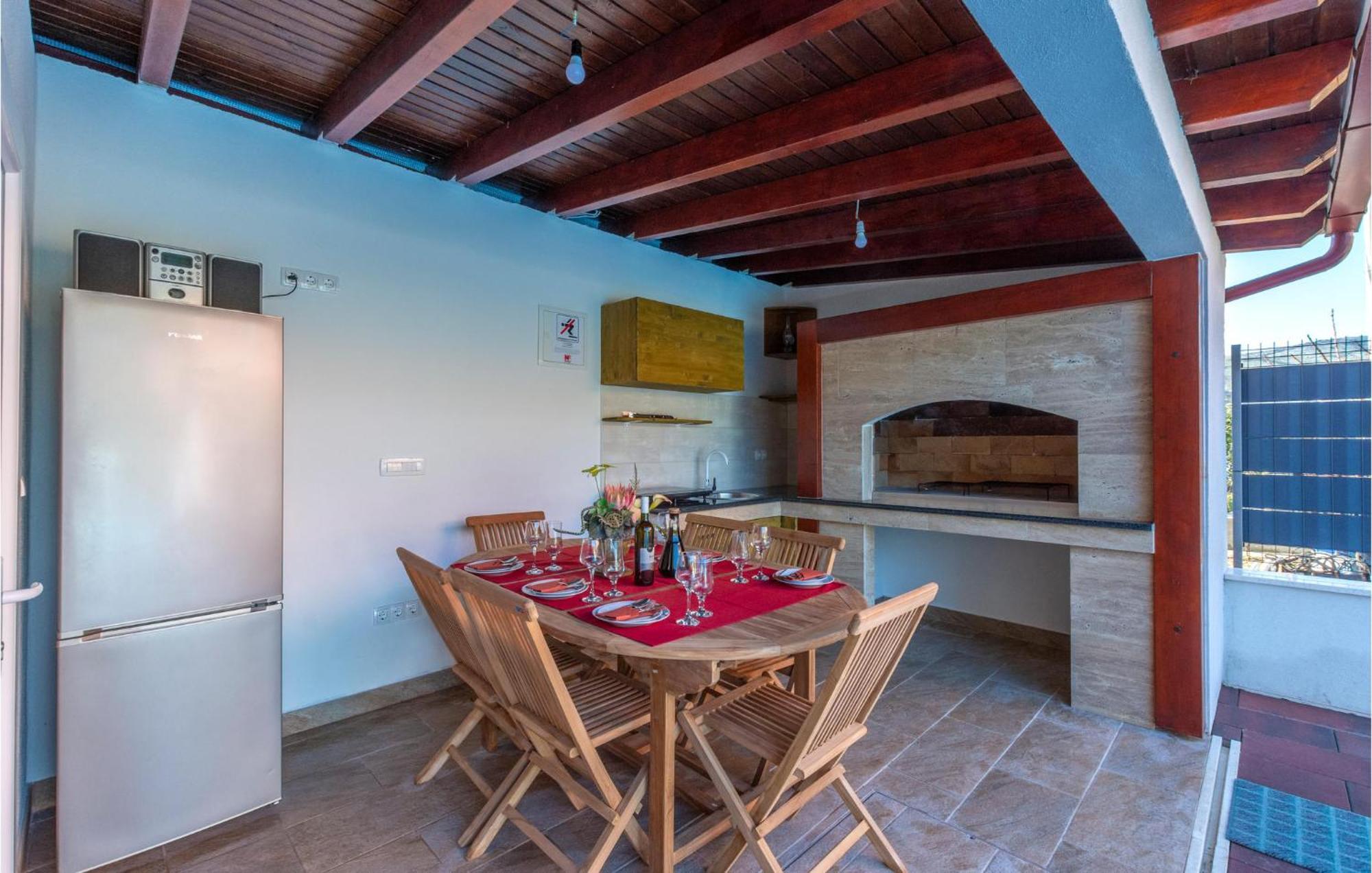 Nice Apartment In Plano With Kitchen Екстер'єр фото